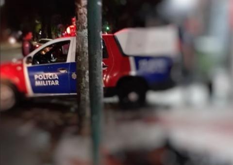Homem morre e outro é baleado durante tentativa de assalto a loja em Manaus