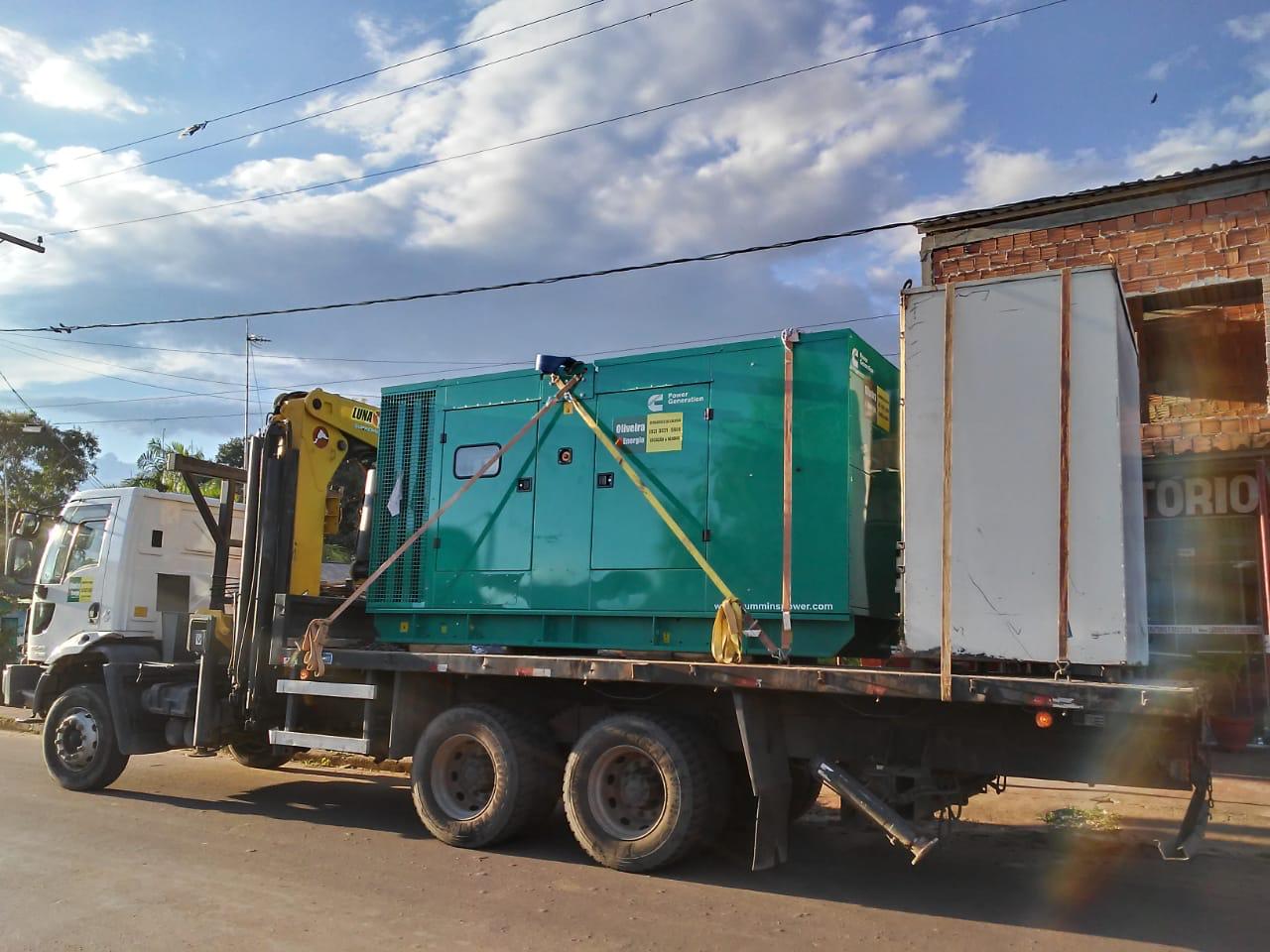 Após 5 dias de sofrimento, Manacapuru e Iranduba começam a receber geradores de energia