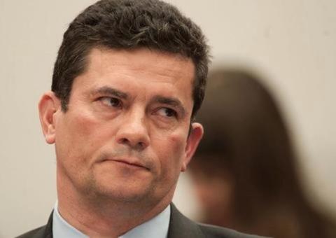 PF prende 4 hackers que invadiram celular de Moro