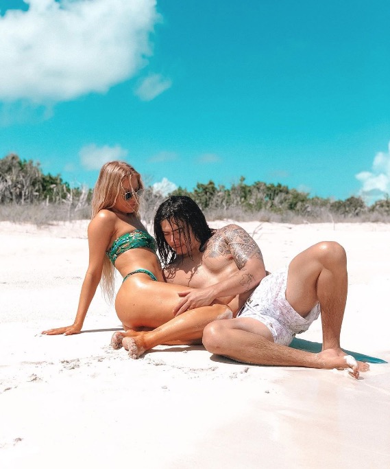 Luísa Sonza rebola de fio-dental e mostra momento íntimo com Whindersson