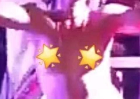 Vídeo: Mulher dança nua no palco durante show de forró em Manaus