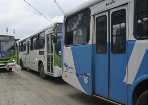 Quatro ônibus são impedidos de circular em Manaus após vistoria