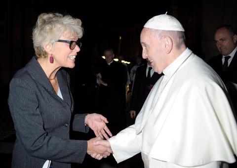 Brasileira é nomeada vice-porta-voz do Papa