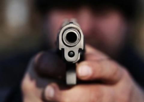 Motorista tem rosto desfigurado ao ser baleado em tentativa de assalto