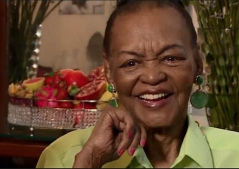 Aos 98 anos, atriz Ruth de Souza está internada em UTI