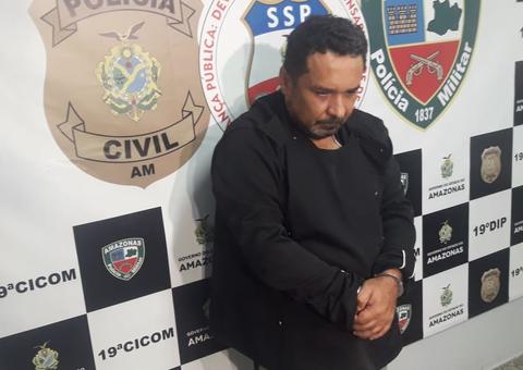 Homem é preso suspeito de fingir ser ex-padre para aplicar golpes em Manaus 