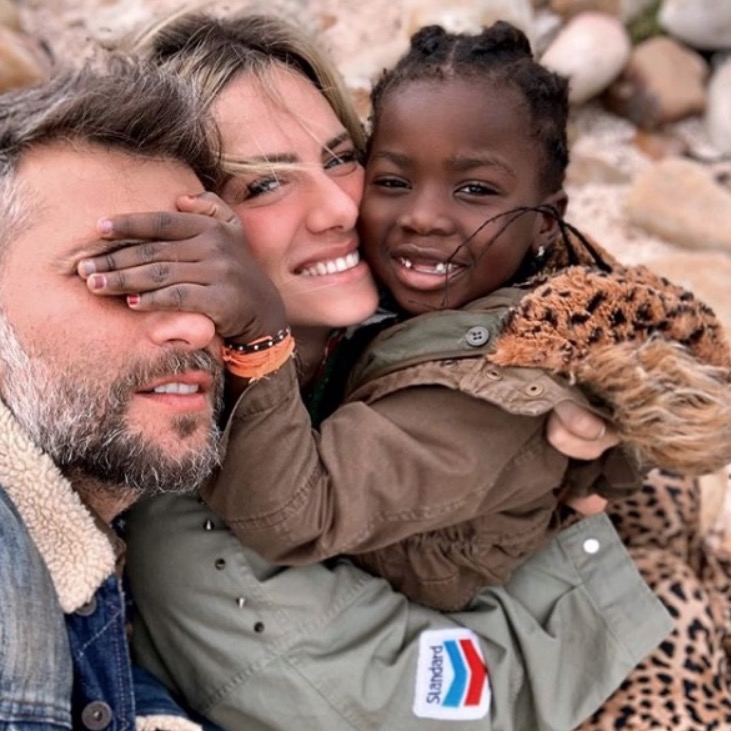 Giovanna Ewbank e Bruno Gagliasso adotam menino de 4 anos