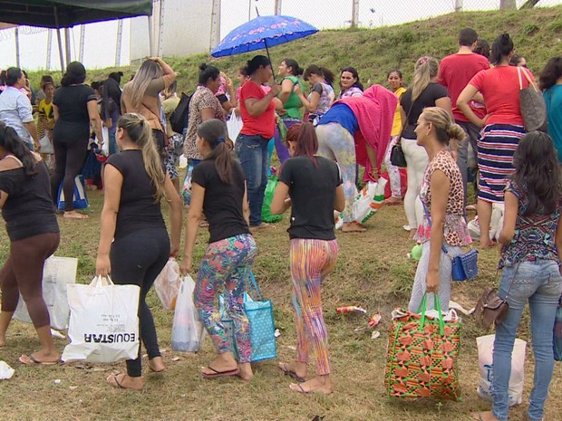 Sob novas regras, detentos voltam a receber visitas em presídios de Manaus