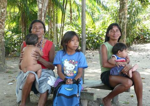 Indígena de 16 anos ganha salário-maternidade na Justiça