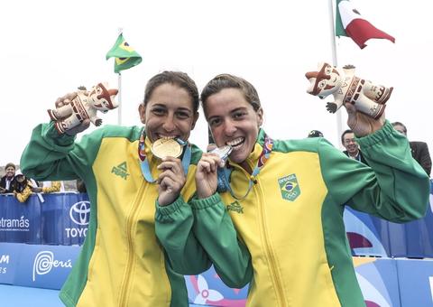 Brasil conquista ouros no triatlo e na patinação artística no Pan de Lima