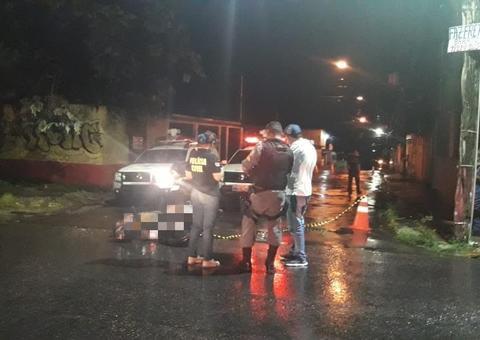 Em Manaus, motoqueiro morre após ser atingido com tiros na cabeça 