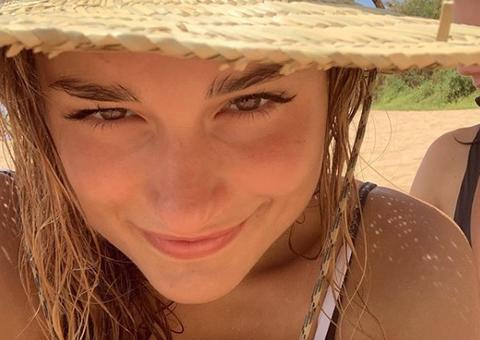 Sasha Meneghel comemora 21 anos em Fernando de Noronha