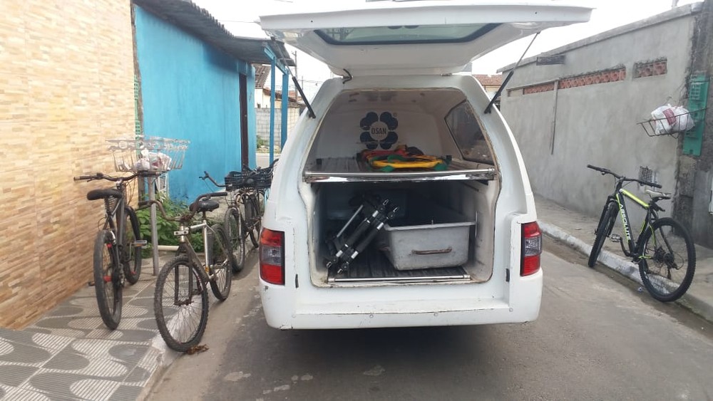 Criança com necessidades especiais é encontrada morta após mãe sair para ir à balada 