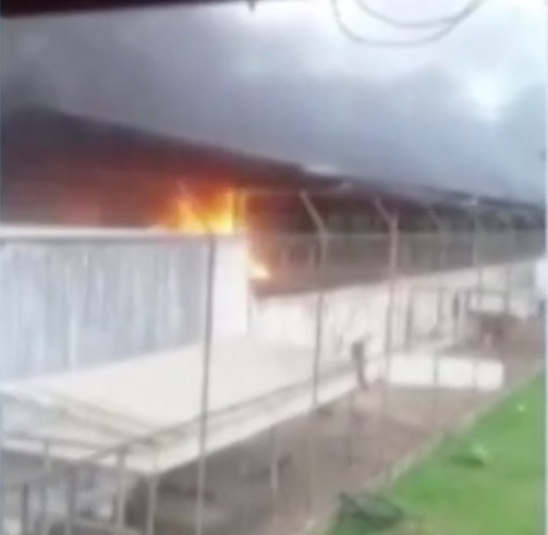 Detentos ateiam fogo em sala e queimam rivais vivos em rebelião no Pará