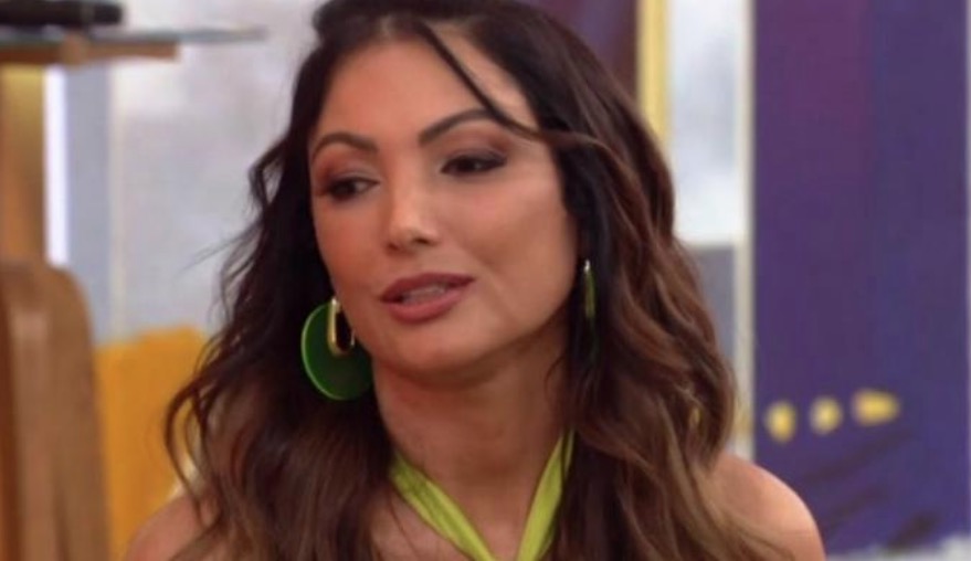 Patrícia Poeta chora ao vivo no ‘Encontro’ ao anunciar morte de colega da Globo