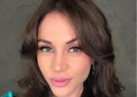 Maria Melilo posa com namorado milionário de Manaus durante viagem