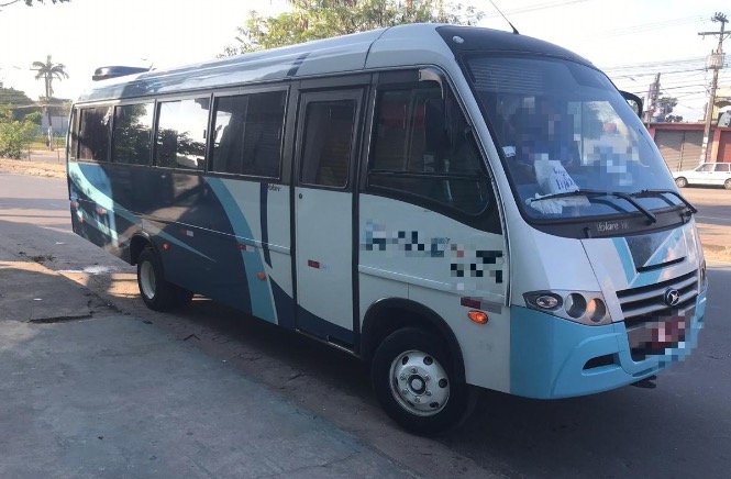 Assaltantes rendem trabalhadores e fazem disparo dentro de rota em Manaus