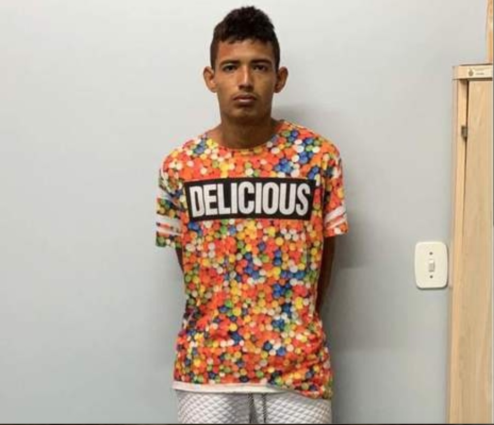 Em Manaus, suspeito de vender drogas é preso ao tropeçar em pedra e cair