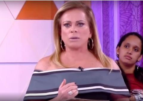 SBT quer acabar com ‘Casos de Família’ e colocar Christina Rocha no ‘Fofocalizando’