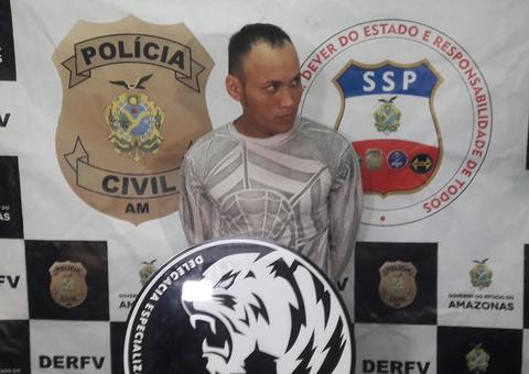 Vigilante de condomínio é preso com arma falsa e motocicletas roubadas  em Manaus