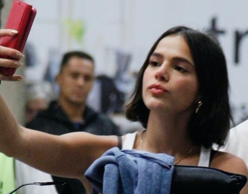 Bruna Marquezine dispensa empresários e toma atitude sobre carreira