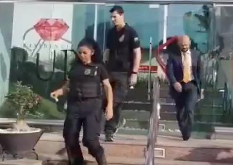 PF deixa apartamento com advogado de empresário preso na Operação Vértex