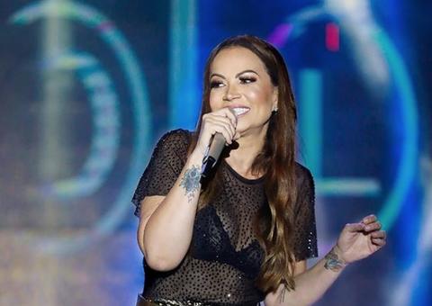 Após suspensão do TCE, prefeito fecha novo contrato para show de Solange Almeida no Amazonas