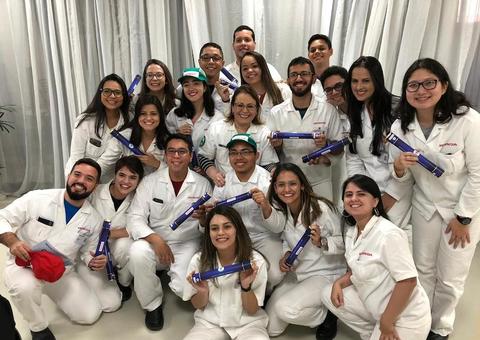 Na solenidade de formatura, Honda contrata formandos para seu quadro em Manaus