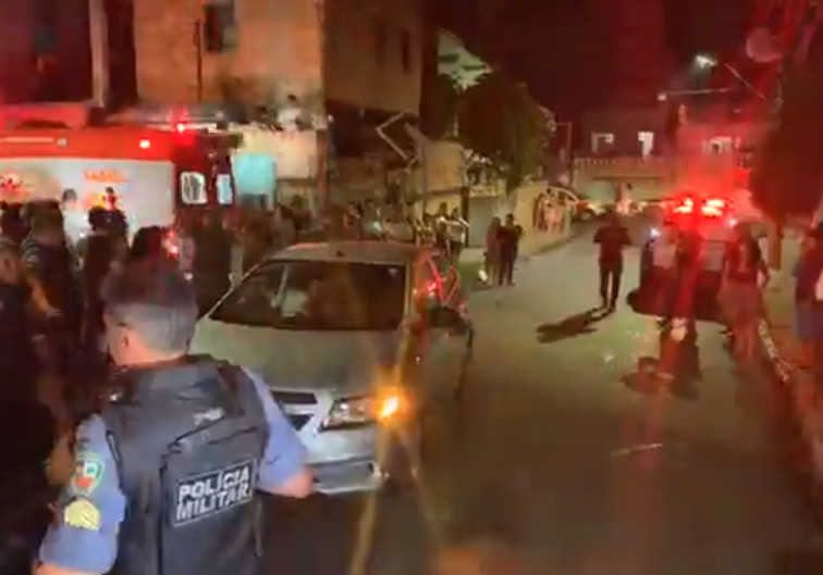 Carro do Uber é crivado de bala e passageiro morre em Manaus