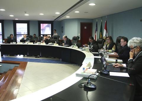 TCE manda afastar servidora por suspeita de nepotismo em Câmara Municipal do Amazonas