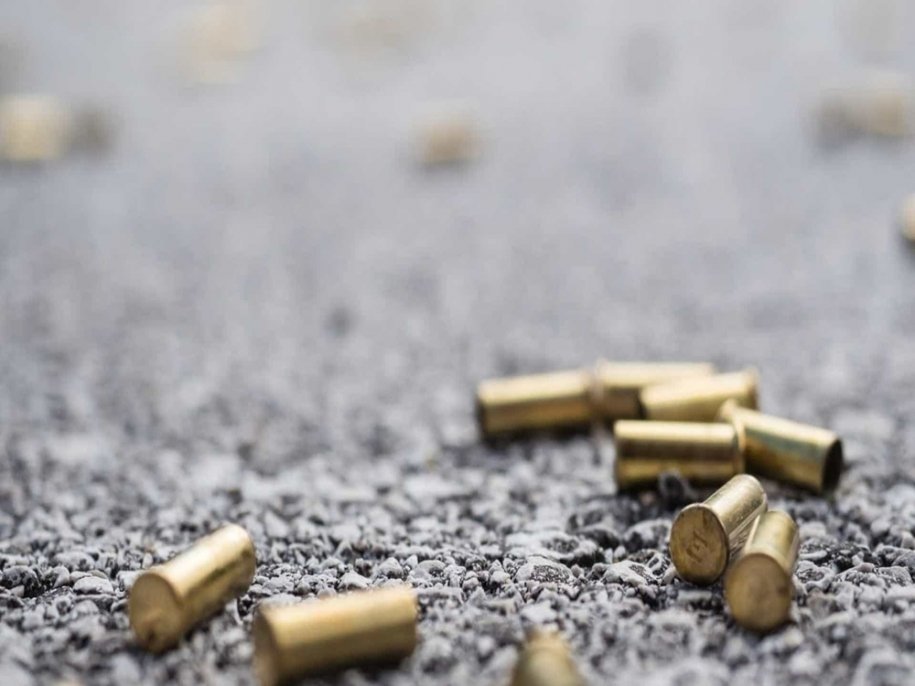 Membros de facção abrem fogo contra moradores e deixam um morto e dois feridos em Manaus