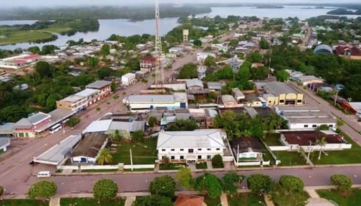 Avião com duas pessoas cai no Amazonas