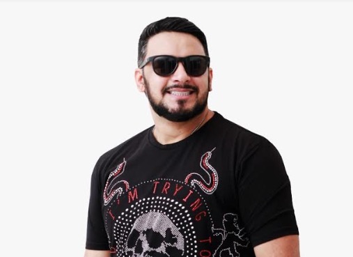 Dobradinha musical esquenta o sábado do Bar do Elon