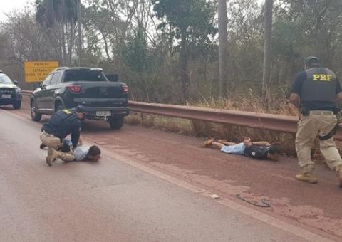 Dupla suspeita de sequestro de empresário e filho de 7 anos é presa com carro das vítimas