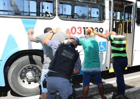 PM aponta redução de roubos a ônibus com as 5 mil abordagens em Manaus