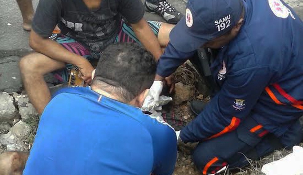 Bandido atira em funcionária de vidraçaria que se recusou entregar celular