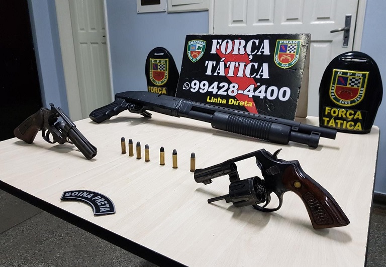 Homem é preso enquanto fazia 'segurança' de boca de fumo em Manaus