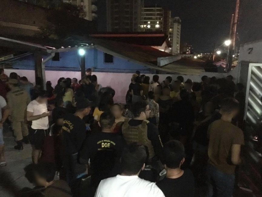 Casa de funk usada para orgias em condomínio de Manaus tem batida da polícia