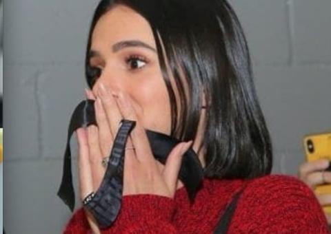 Bruna Marquezine ganha surpresa de Júnior Lima durante show com Sandy