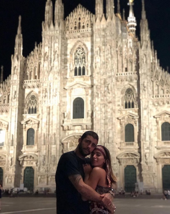 Anitta dá resposta certeira após fã criticar Scooby: 'arrume um emprego pra ele'