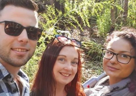 Juntos há 17 anos, casal decide ‘inovar’ e coloca mais uma mulher na relação