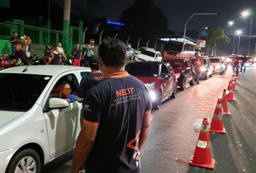 Motorista é preso e outros 28 multados por embriaguez em Manaus no final de semana 