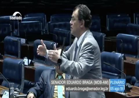 Bolsonaro inaugura projeto de energia solar idealizado por Eduardo no Minas e Energia