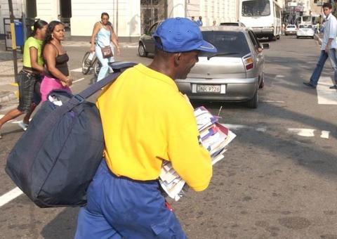 Carteiros têm direito a transporte público grátis quando em serviço