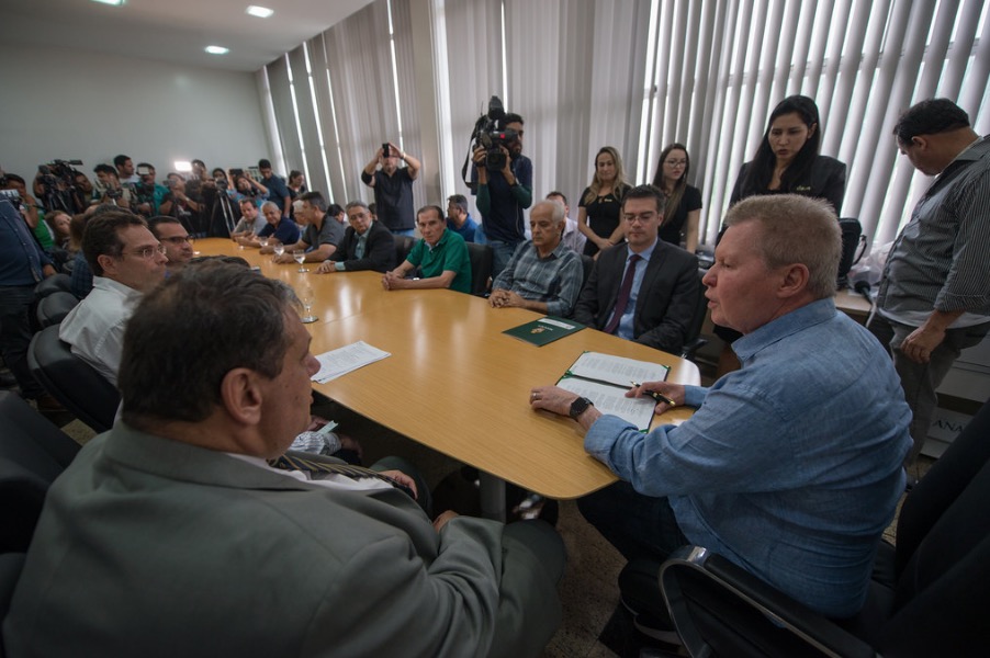 Prefeitura assume o pagamento de salários dos rodoviários em Manaus