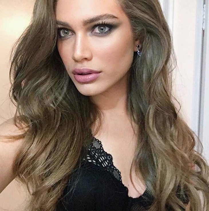 Diretor de marketing deixará Victoria's Secret após contratação de modelo trans