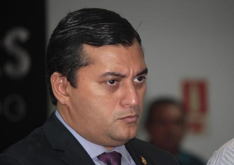 Wilson segue sem pagar o 13º para a maioria, mas alguns já receberam 