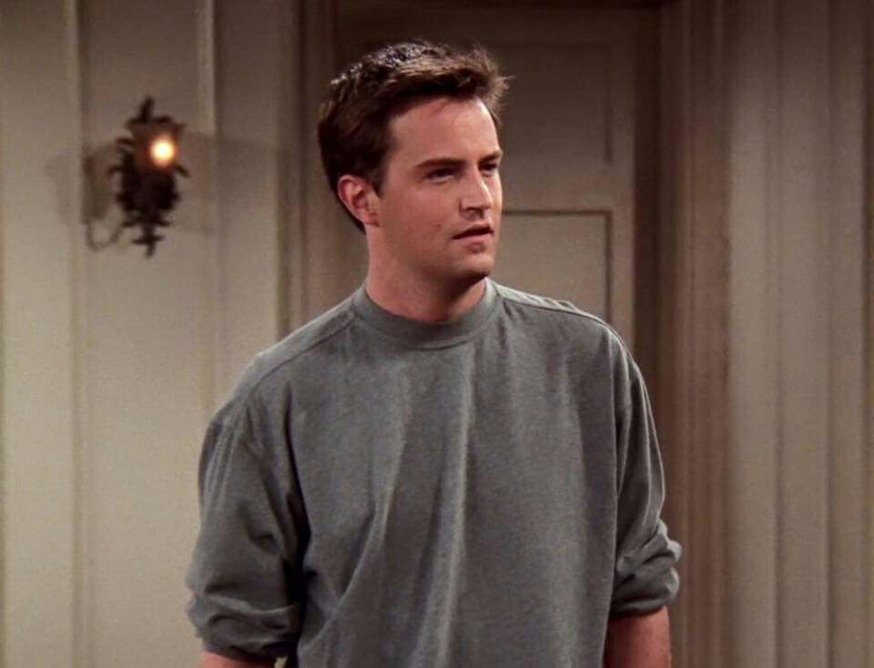Astro de Friends, Matthew Perry está irreconhecível e vive isolado em quarto de hotel