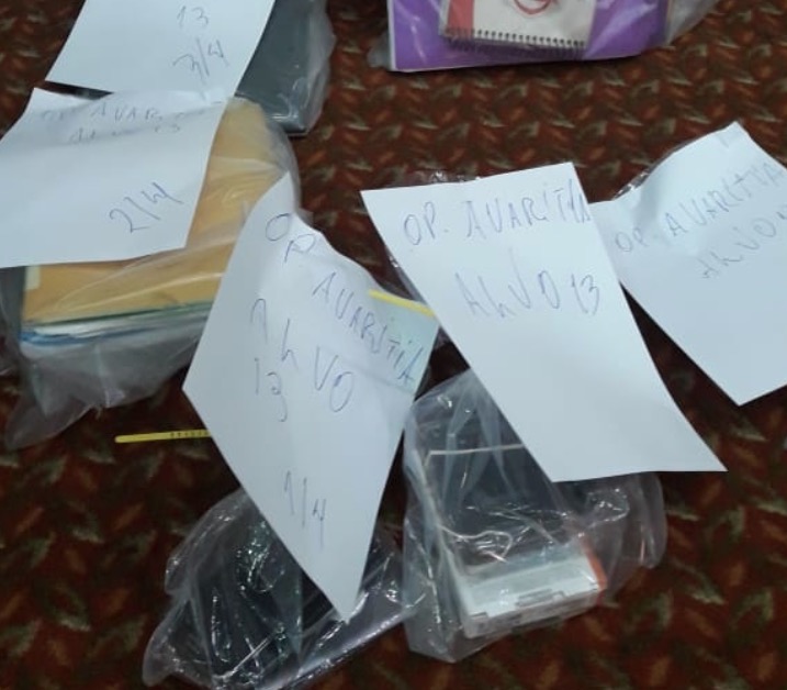 Vereador suspeito de receber propina é flagrado com arma falsa durante operação no Amazonas