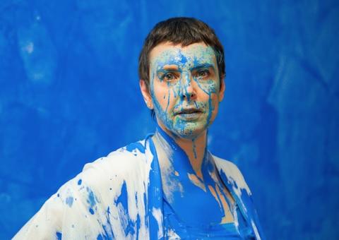 Adriana Calcanhoto apresenta nova turnê no Teatro Amazonas